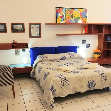 1 2 3 Stella Couette-café Alghero