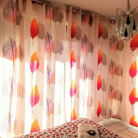 1 2 3 Stella Couette-café 3*