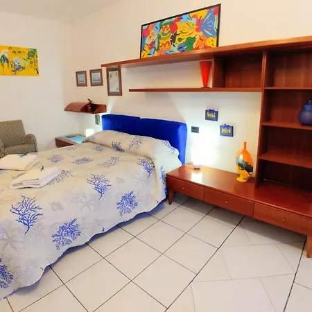 Oda ve Kahvaltı 1 2 3 Stella Alghero